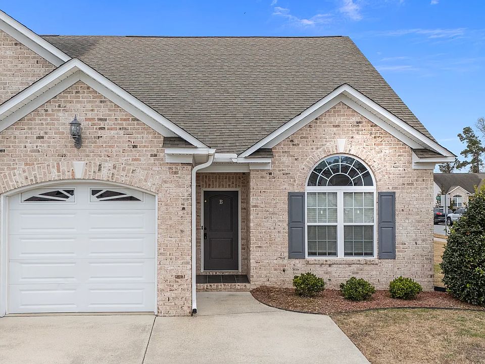 1st image of 2353 B Dovedale Dr