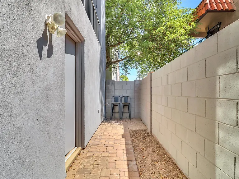 4613 E Culver St — Photo 33