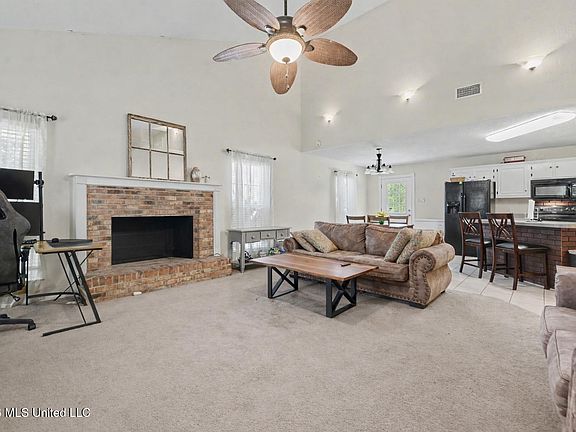 4th image of 11076 Allen Rd