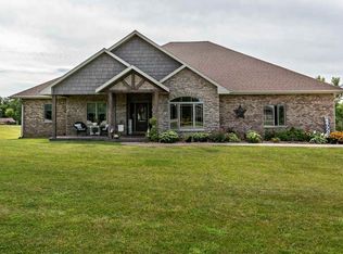 4239 Bluff Point Ct, Hazel Green, WI 53811