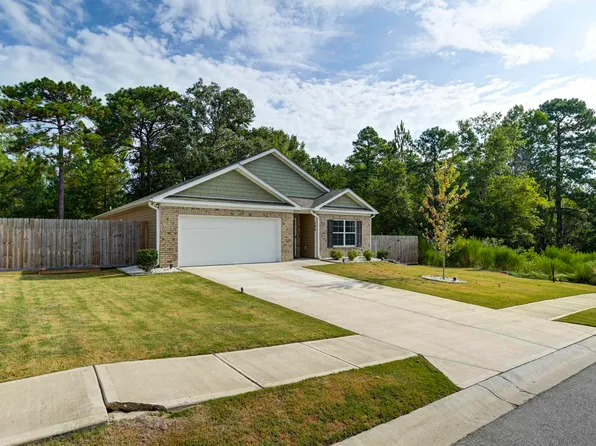 290 Carrington Dr, Lugoff, SC 29078