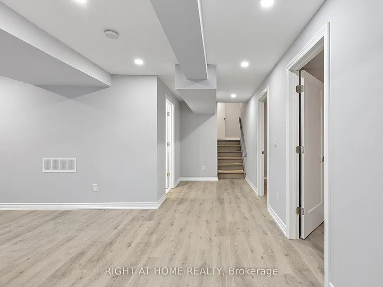 764 Willowbank Trl — Photo 6