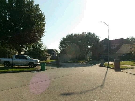 Exterior Neighborhood (street photo)