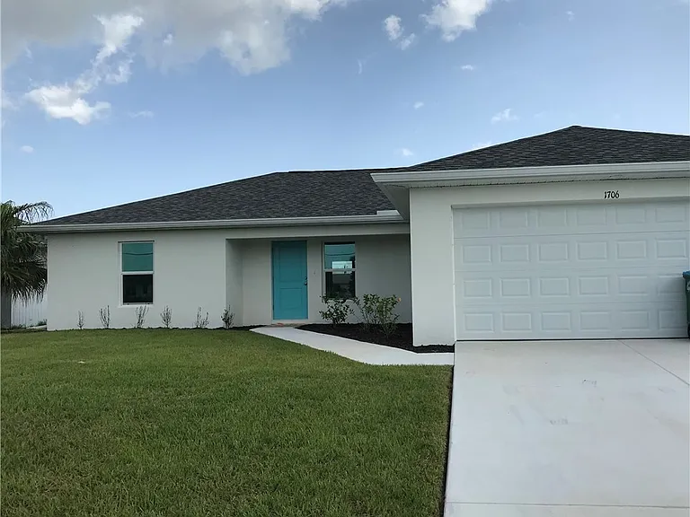 1706 NW 5th St — Photo 1