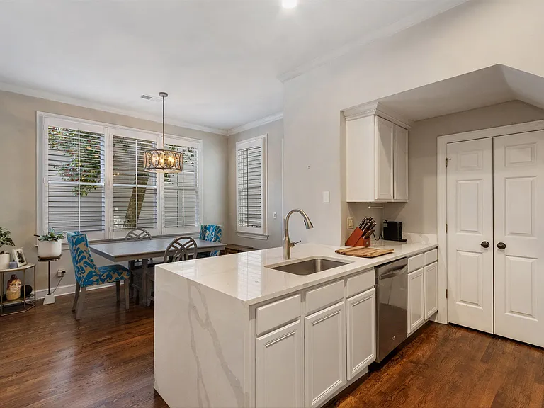 948 River Breeze Dr — Photo 13