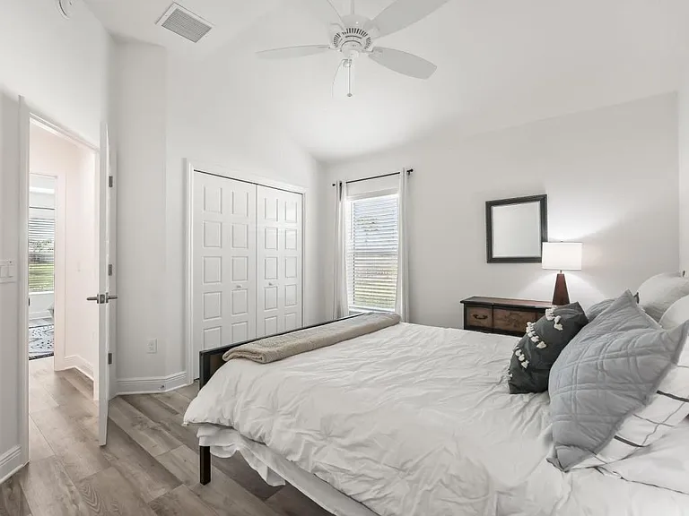 1393 Daniel Way — Photo 30