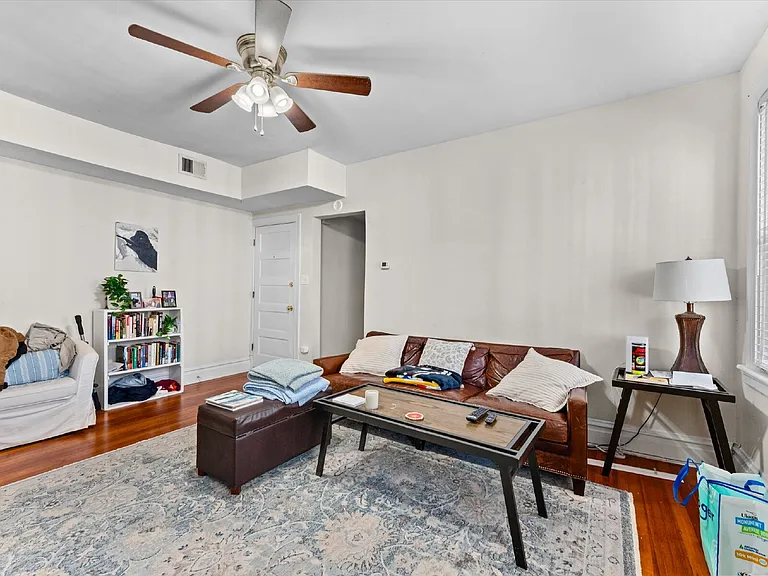 4 S Vine St #4 — Photo 4