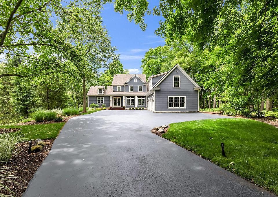 1st image of 7596 Clear Creek Ct