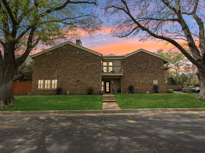 6734 E Northwest Hwy, Dallas, TX, 75231