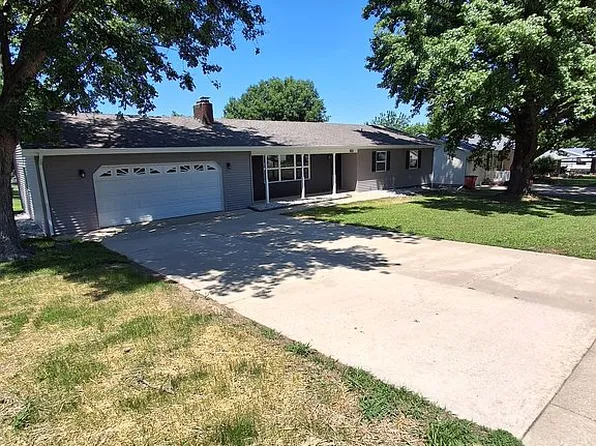 1319 W Jefferson St, Vandalia, IL 62471