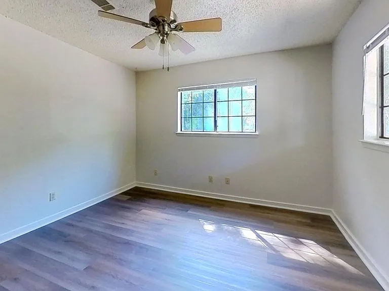 1015 W Martin Luther King Dr #C — Photo 6