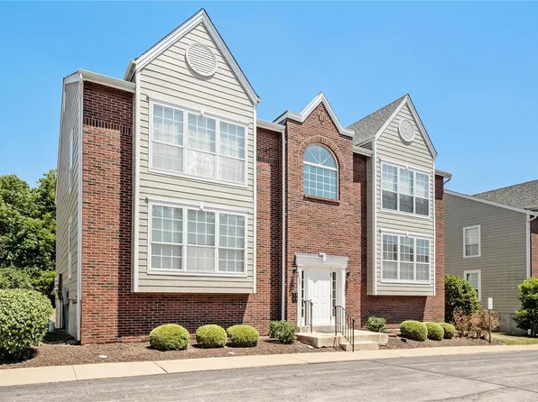 1322 Highland Oaks Dr Unit B, Ballwin, MO 63021