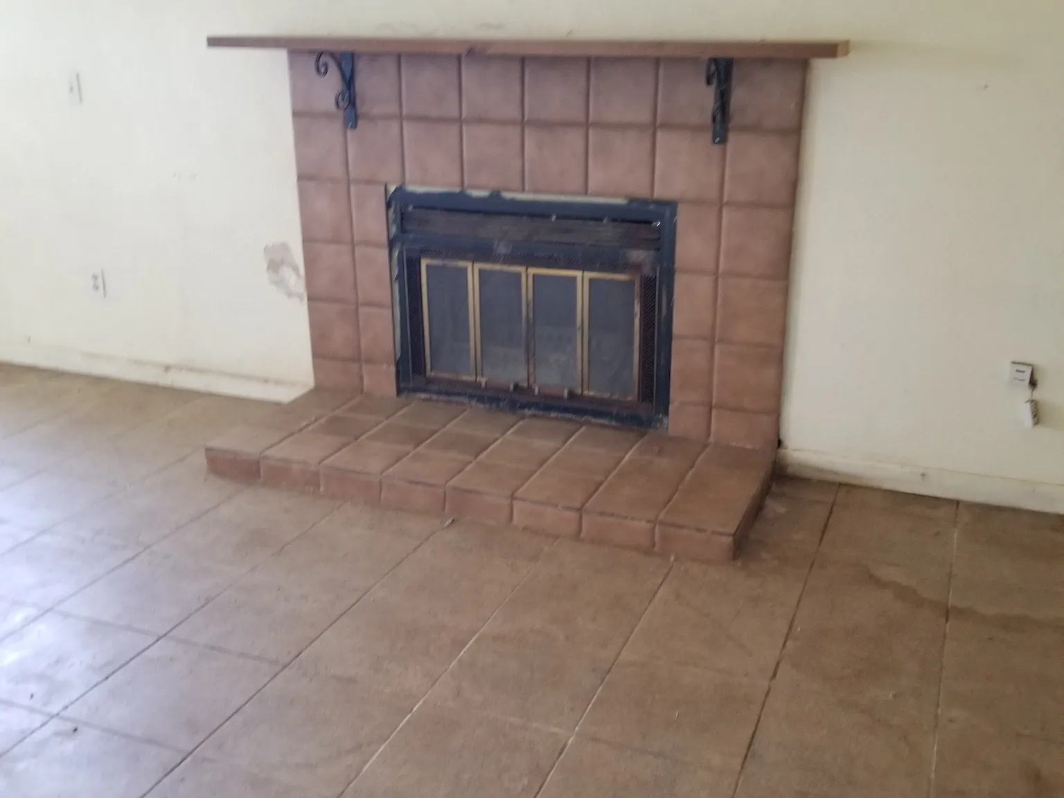 5 bed, 2800 sqft, $3,775 — Photo 2