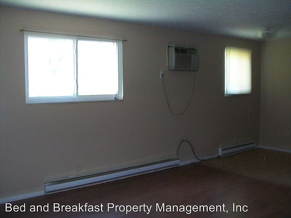2nd image of 2 Hampshire Ct