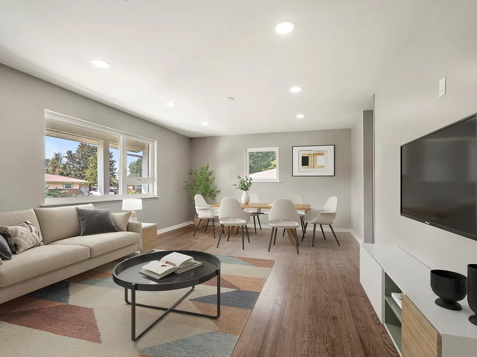 3 bed, 1720 sqft, $2,450 — Photo 3