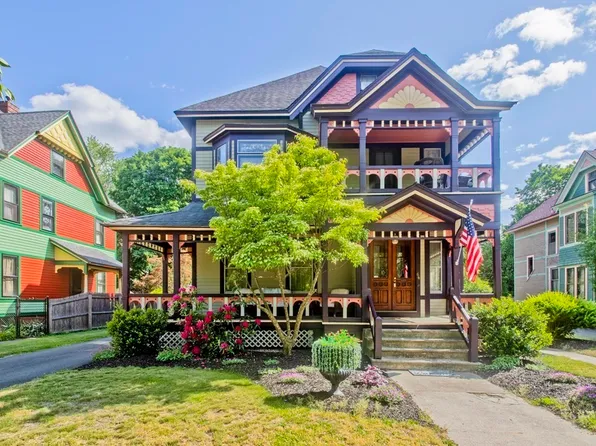 66 Dartmouth St, Springfield, MA 01109