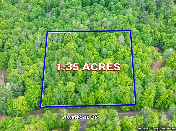 16 Pinewood Dr, Eagle River, WI 54521