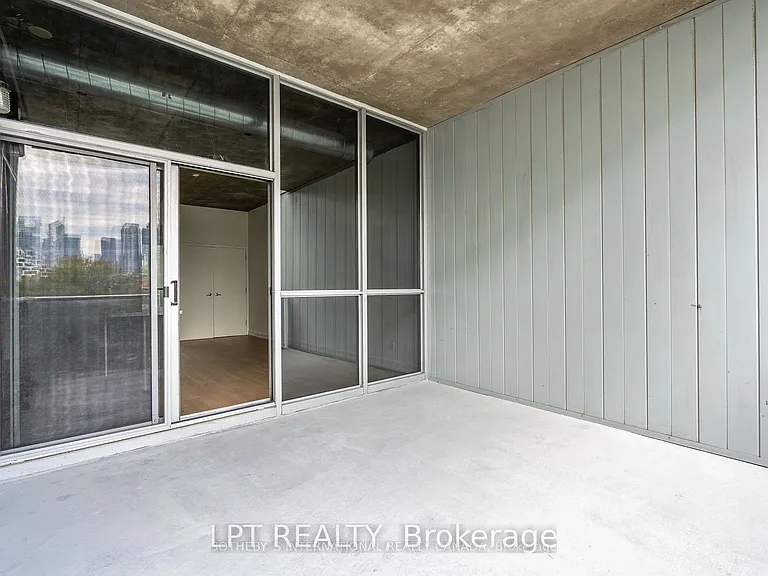 60 Bathurst St #507 — Photo 19