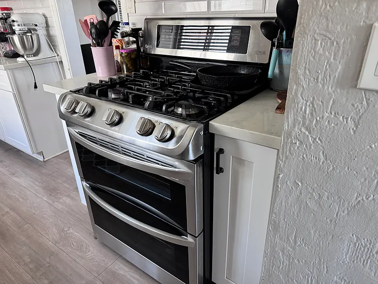7727 S Normandie Ave — Photo 36