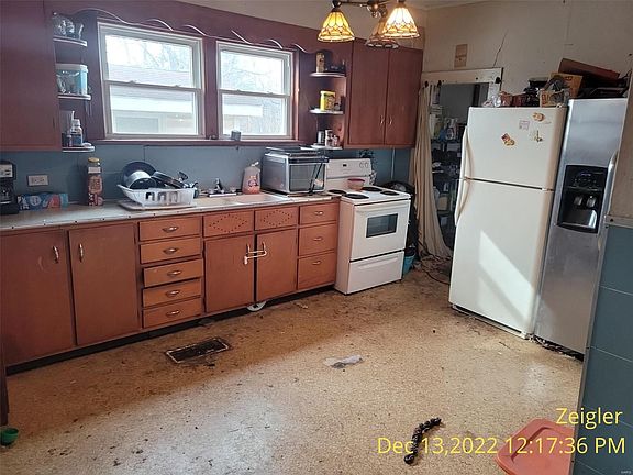 5th image of 317 Orchard St
