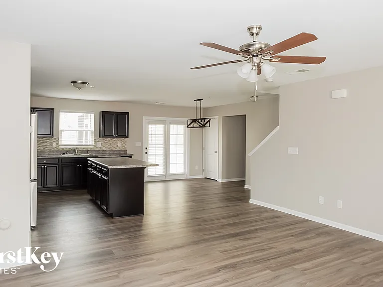 2397 Willow Pond Ln SE — Photo 4