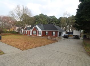 3725 Brushy Wood Dr, Loganville, GA 30052
