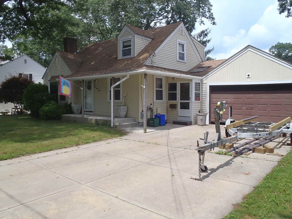 1st image of 147 Hilltop Dr