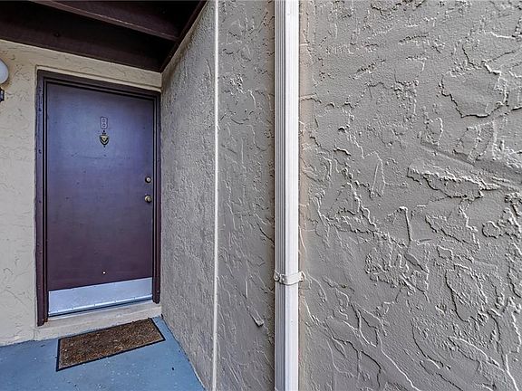3rd image of 2712 Hidden Lake Blvd Unit B