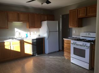 1909 Fairfield Dr, Springfield, IL 62702