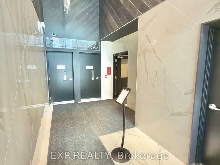 458 Richmond St W #401 — Photo 4
