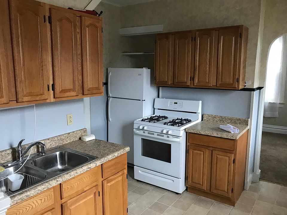 2nd image of 515 Spruce St