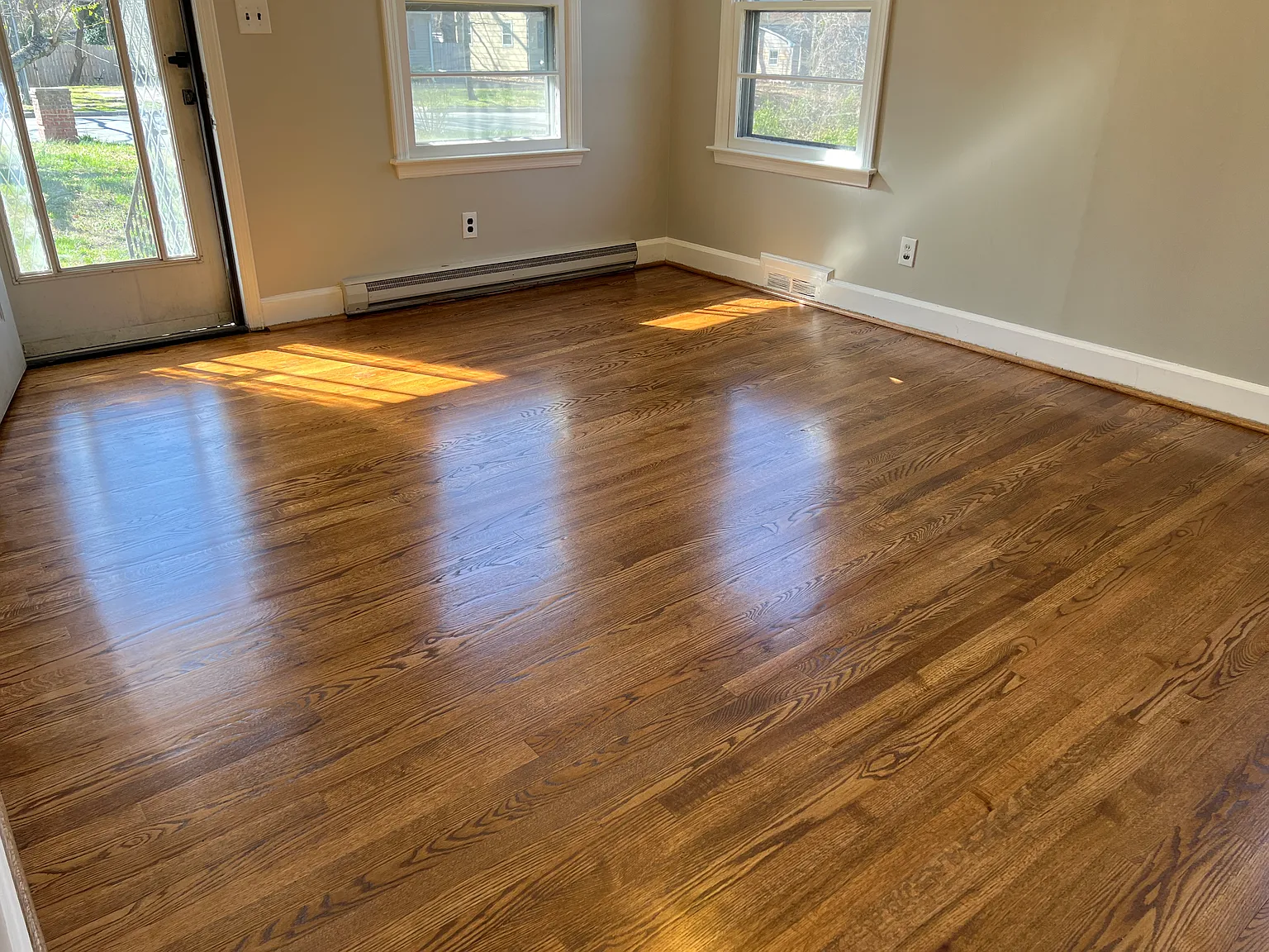 3 bed, 1.5 bath, 1432 sqft, $1,695 — Photo 2