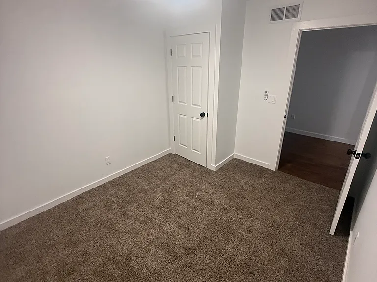 123 Oak St — Photo 6