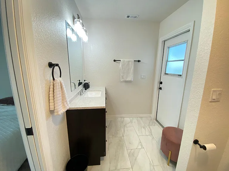 262 Long Meadow Ln — Photo 13