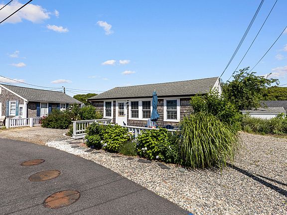 3rd image of 230 Old Wharf #265