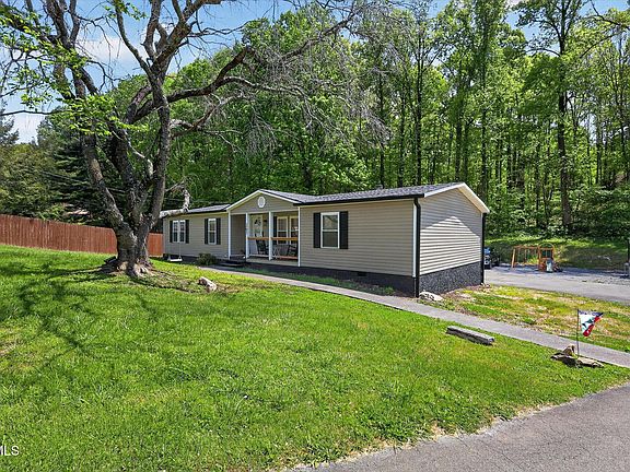 4th image of 263 Big Springs Rd