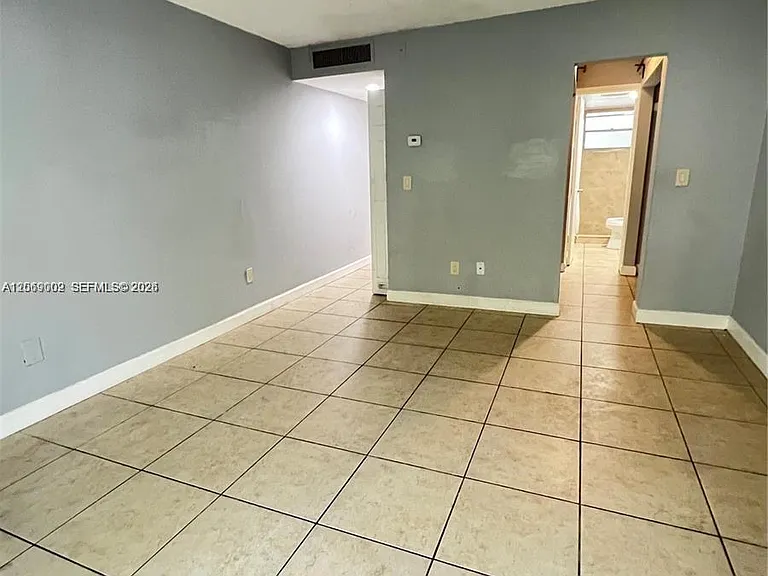 1610 Lenox Ave #409 — Photo 5