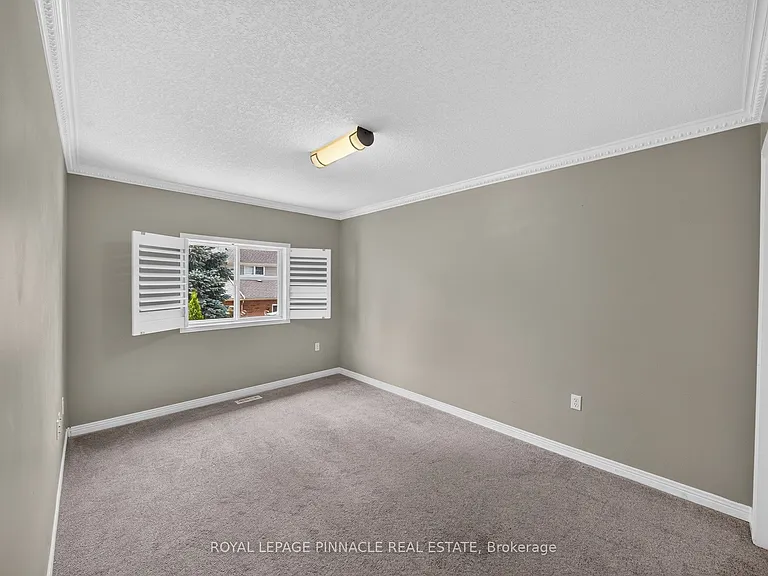 163 Livingston Ave N — Photo 22