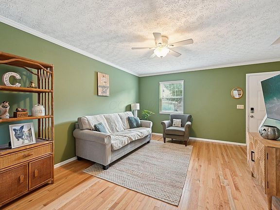 2nd image of 3044 Dorris Ave