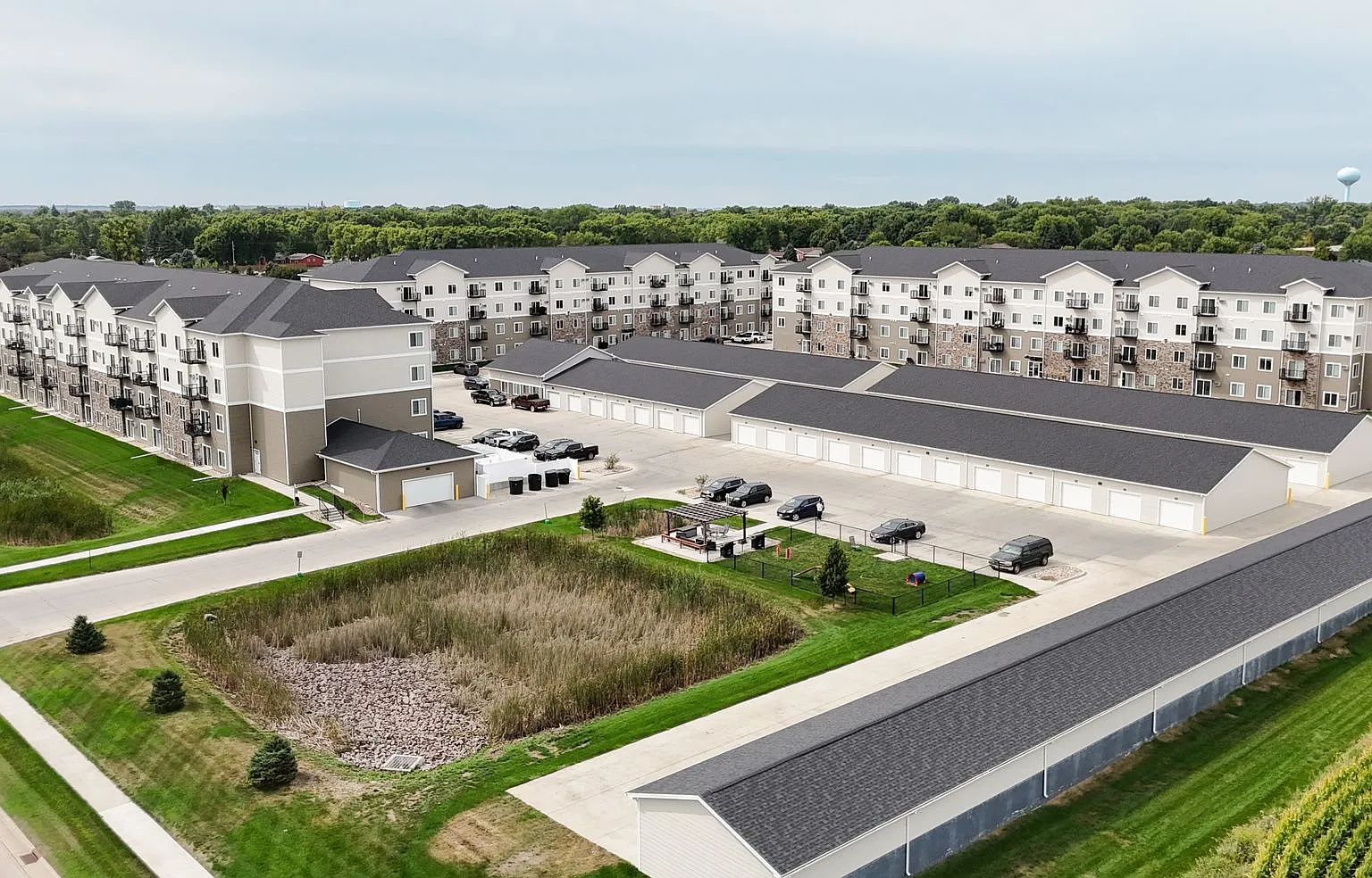 The Plains Apartments — Photo 2