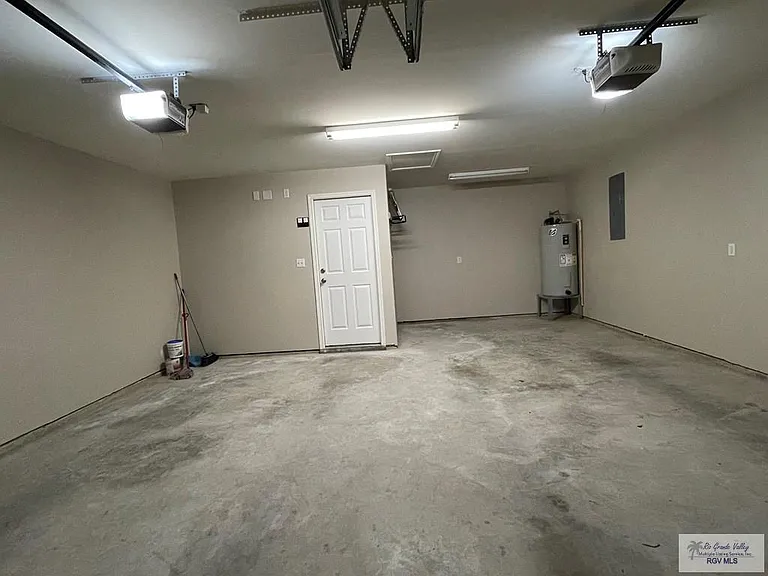 4950 Daffodil Dr #SINGLE FAMILY — Photo 15