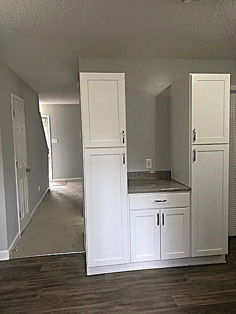 Forest Park Apartments — Photo 2