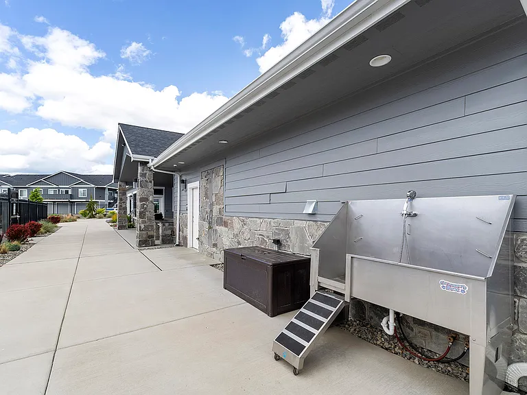 Prairie Pointe Apartments and Townhomes — Photo 31