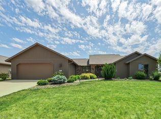 9082 Longbrook Dr, North Ridgeville, OH 44039