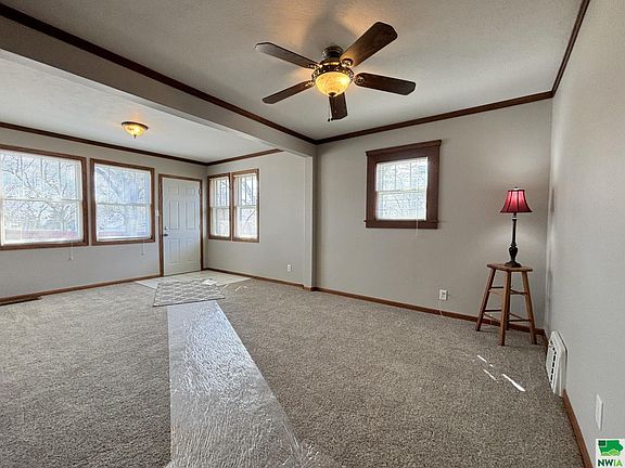 5th image of 3011 Stone Ave
