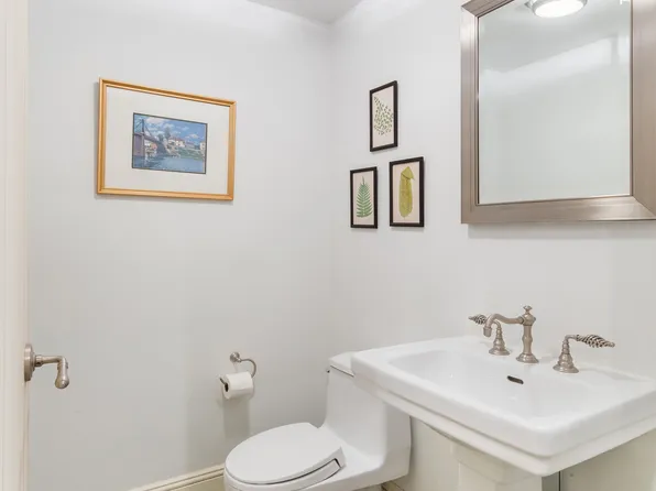 330 Convent Avenue image 6 of 17