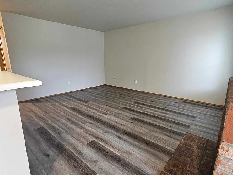 The Lexington Apartments — Photo 16