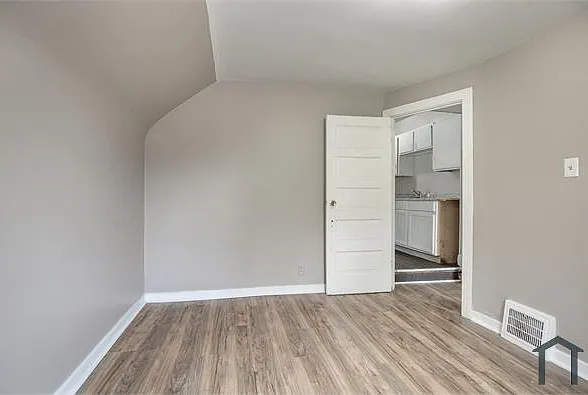3408 E 140th St #2 — Photo 10