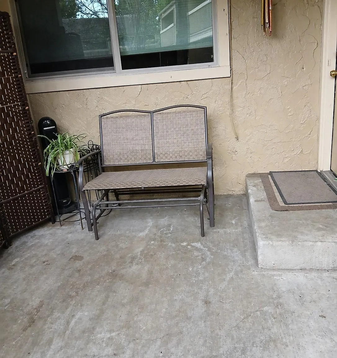 3 bed, 2.0 bath, 1346 sqft, $1,600 — Photo 3