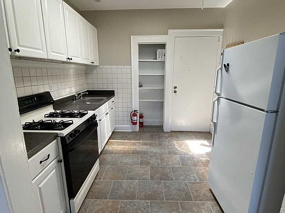 3rd image of 152 Westwood Ave #A